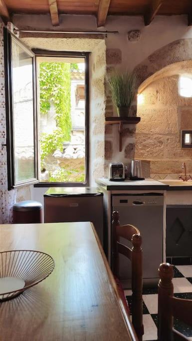 Ferienwohnung Entre Uzes Et Le Pont-Du-Gard Le Logis D'Autrefois Castillon-du-Gard Exterior foto